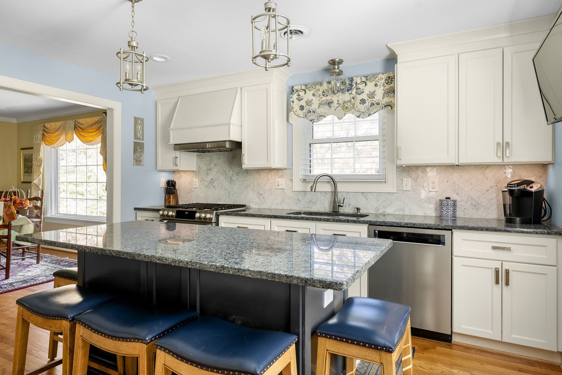 Stunning Kitchen Renovation in Richmond image