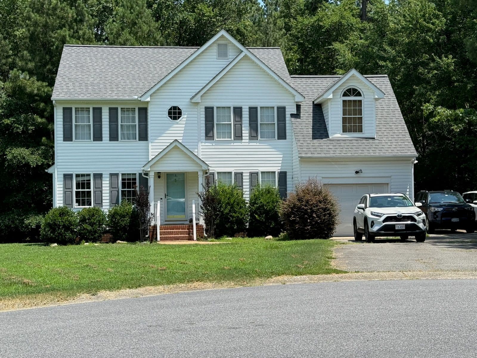 Effortless Roofing Upgrade with Insurance in Midlothian image