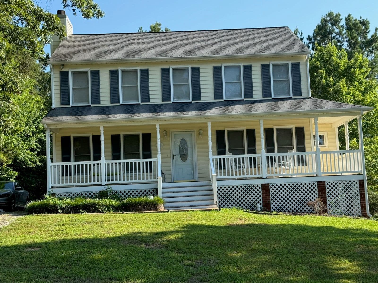 Midlothian Home Revitalization with New Roof and Siding image